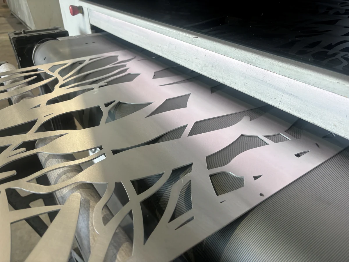 Edge rounding and deburring sample part
